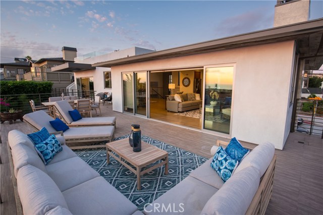 801 Ocean Drive, Hermosa Beach, California 90254, 4 Bedrooms Bedrooms, ,5 BathroomsBathrooms,Residential,Sold,Ocean,SB19222362