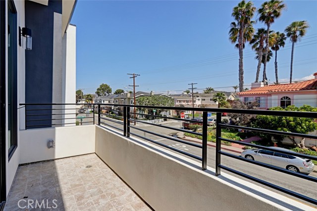 MASTER BEDROOM DECK