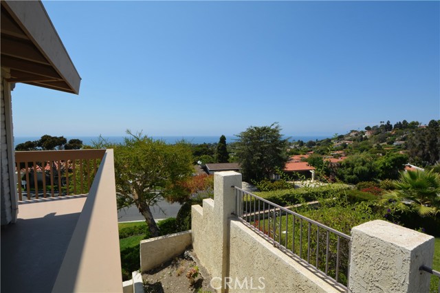 1129 Via Zumaya, Palos Verdes Estates, California 90274, 4 Bedrooms Bedrooms, ,3 BathroomsBathrooms,Residential,Sold,Via Zumaya,PW21178054