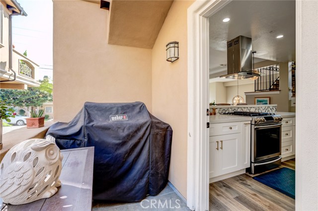 2403 Rockefeller Lane, Redondo Beach, California 90278, 3 Bedrooms Bedrooms, ,2 BathroomsBathrooms,Residential,Sold,Rockefeller,SB20212626