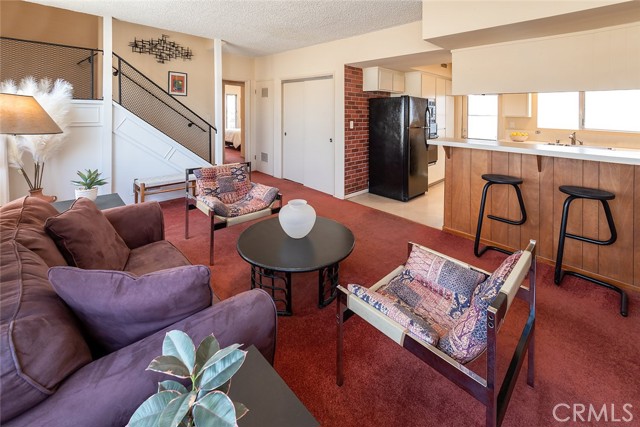 728 13th Street, Manhattan Beach, California 90266, 3 Bedrooms Bedrooms, ,2 BathroomsBathrooms,Residential,Sold,13th,SB21113806