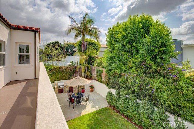 1144 9th Street, Hermosa Beach, California 90254, 5 Bedrooms Bedrooms, ,4 BathroomsBathrooms,Residential,Sold,9th,SB19216948