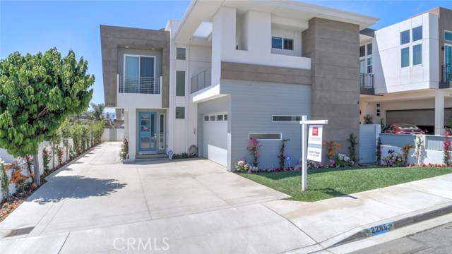 2206 Harriman Lane, Redondo Beach, California 90278, 4 Bedrooms Bedrooms, ,3 BathroomsBathrooms,Residential,Sold,Harriman,SB17178219