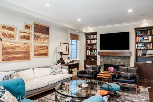 598 33rd Street, Manhattan Beach, California 90266, 5 Bedrooms Bedrooms, ,5 BathroomsBathrooms,Residential,Sold,33rd,SB21107096