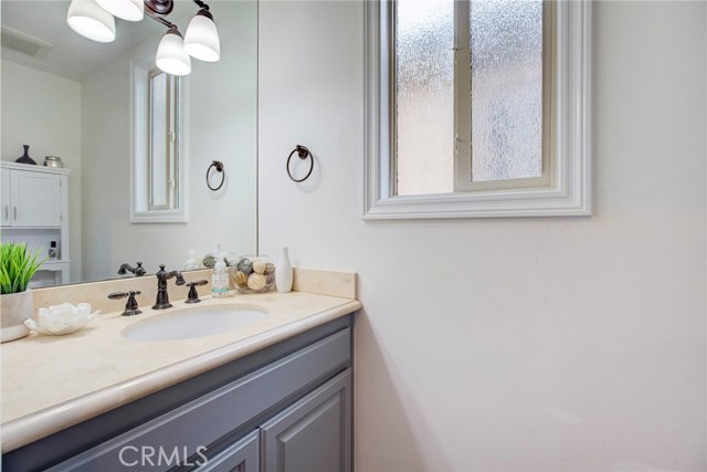 1633 Carlson Lane, Redondo Beach, California 90278, 3 Bedrooms Bedrooms, ,2 BathroomsBathrooms,Residential,Sold,Carlson,SB19061566