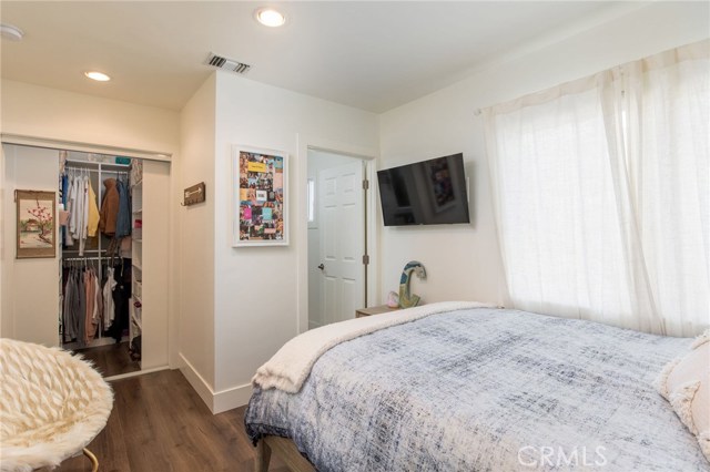 1012 Avenue C, Redondo Beach, California 90277, 4 Bedrooms Bedrooms, ,2 BathroomsBathrooms,Residential,Sold,Avenue C,SB19263287