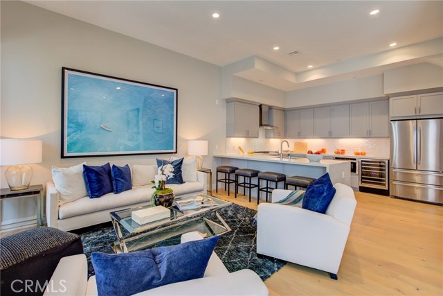 1920 Pacific Coast Highway, Redondo Beach, California 90277, 3 Bedrooms Bedrooms, ,2 BathroomsBathrooms,Residential,Sold,Pacific Coast Highway,OC20103865
