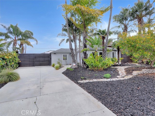 Detail Gallery Image 1 of 1 For 1954 Federal Ave, Costa Mesa,  CA 92627 - 3 Beds | 1 Baths