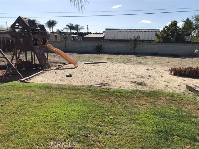 Large Backyard, with plenty of room for a pool.