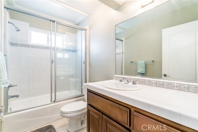 221 Lucia Avenue, Redondo Beach, California 90277, 3 Bedrooms Bedrooms, ,2 BathroomsBathrooms,Residential,Sold,Lucia,PV18060127