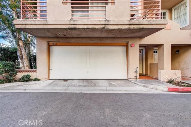 3 Bed Home for Sale in Hawthorne, California