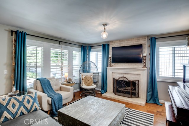 904 Knob Hill Avenue, Redondo Beach, California 90277, 4 Bedrooms Bedrooms, ,2 BathroomsBathrooms,Residential,Sold,Knob Hill,SB20157214