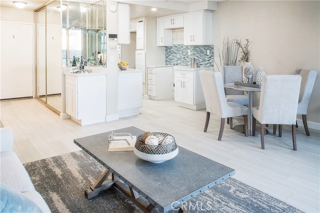 531 Esplanade, Redondo Beach, California 90277, 2 Bedrooms Bedrooms, ,2 BathroomsBathrooms,Residential,Sold,Esplanade,SW20187522