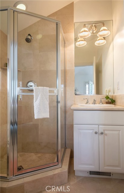 2306 John Street, Manhattan Beach, California 90266, 5 Bedrooms Bedrooms, ,4 BathroomsBathrooms,Residential,Sold,John,SB19259547