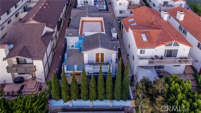 607 Guadalupe Avenue, Redondo Beach, California 90277, 4 Bedrooms Bedrooms, ,4 BathroomsBathrooms,Residential,Sold,Guadalupe,PV18043170