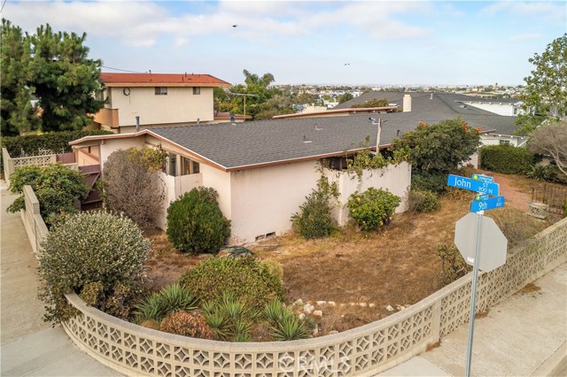 837 9th Street, Manhattan Beach, California 90266, 3 Bedrooms Bedrooms, ,2 BathroomsBathrooms,Residential,Sold,9th,SB18235489