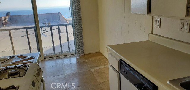 4305 Crest Drive, Manhattan Beach, California 90266, ,Residential Income,Sold,Crest,SB21121432