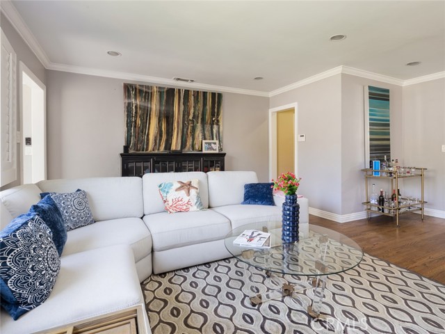 3212 Oak Avenue, Manhattan Beach, California 90266, 3 Bedrooms Bedrooms, ,2 BathroomsBathrooms,Residential,Sold,Oak,SB21120896