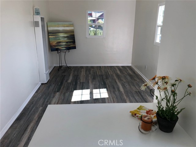 1032 1/2 Juanita Ave- Livingroom