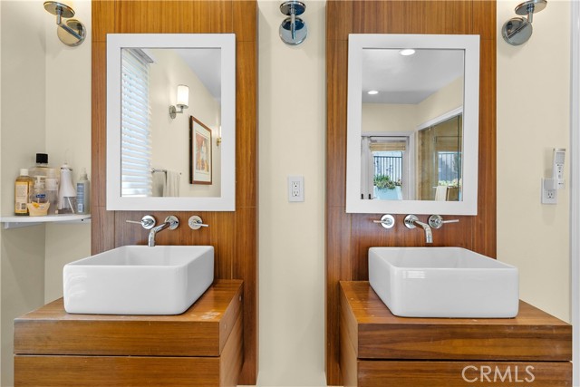 Double vanities in Master bath