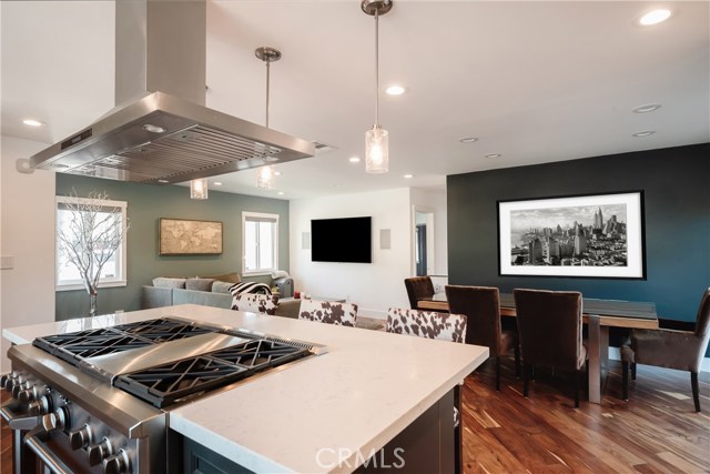 2314 Robinson Street, Redondo Beach, California 90278, 4 Bedrooms Bedrooms, ,3 BathroomsBathrooms,Residential,Sold,Robinson,SB20254263