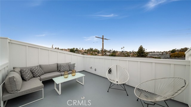 1904 Mathews Ave, Redondo Beach, California 90278, 5 Bedrooms Bedrooms, ,5 BathroomsBathrooms,Residential,Sold,Mathews Ave,PV21055128