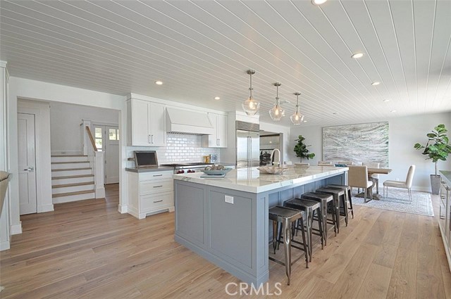 Kitchen with Large Center Island & Breakfast Bar