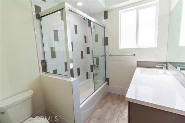 2602 Voorhees Avenue, Redondo Beach, California 90278, 4 Bedrooms Bedrooms, ,3 BathroomsBathrooms,Residential,Sold,Voorhees,SB17109811