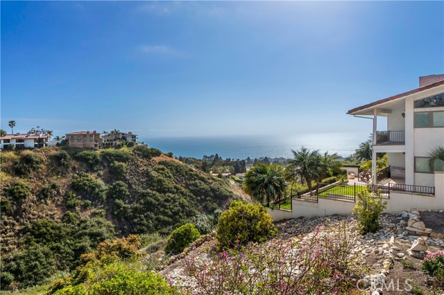 1625 Via Barcelona, Palos Verdes Estates, California 90274, 5 Bedrooms Bedrooms, ,3 BathroomsBathrooms,Residential,Sold,Via Barcelona,PV21111092