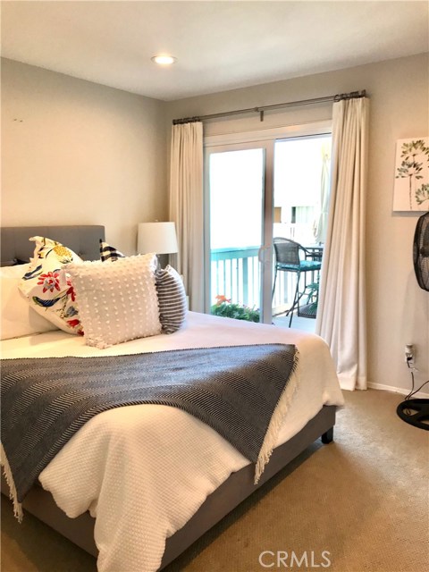 630 The Village, Redondo Beach, California 90277, 1 Bedroom Bedrooms, ,1 BathroomBathrooms,Residential,Sold,The Village,SB20116141