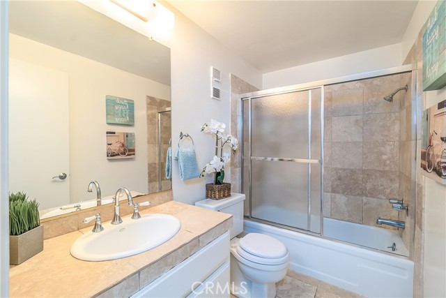 700 Esplanade, Redondo Beach, California 90277, 2 Bedrooms Bedrooms, ,2 BathroomsBathrooms,Residential,Sold,Esplanade,SB21037813