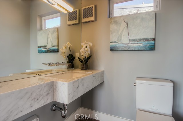 1819 Monterey Boulevard, Hermosa Beach, California 90254, 4 Bedrooms Bedrooms, ,4 BathroomsBathrooms,Residential,Sold,Monterey,SB21046153