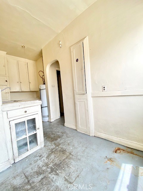  Income Home for Sale in Los Angeles, California