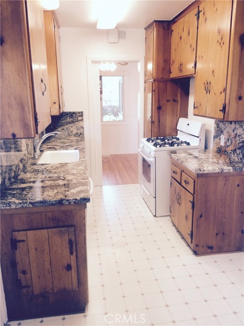 2617 Oak Avenue, Manhattan Beach, California 90266, 3 Bedrooms Bedrooms, ,1 BathroomBathrooms,Residential,Sold,Oak,SB21114523