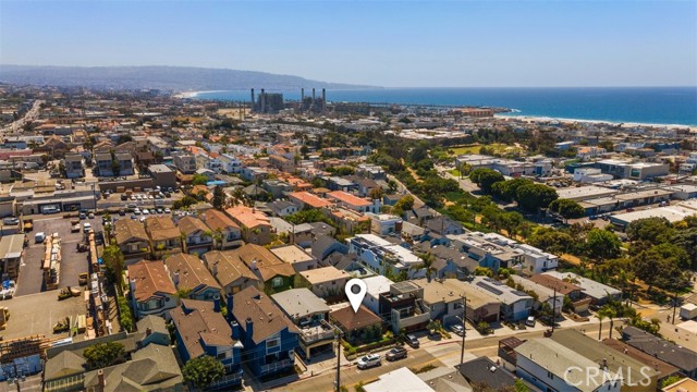 654 8th Street, Hermosa Beach, California 90254, 3 Bedrooms Bedrooms, ,1 BathroomBathrooms,Residential,Sold,8th,OC21085507