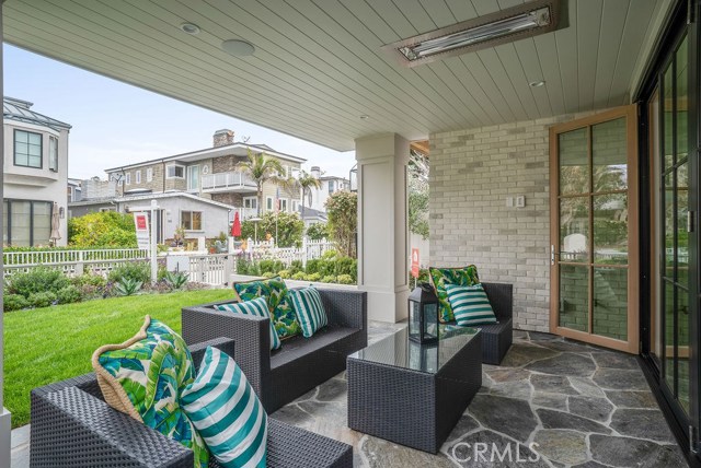 320 7th Street, Manhattan Beach, California 90266, 5 Bedrooms Bedrooms, ,5 BathroomsBathrooms,Residential,Sold,7th,SB19126885