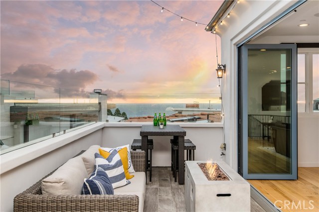 2211 Bayview Drive, Manhattan Beach, California 90266, 4 Bedrooms Bedrooms, ,2 BathroomsBathrooms,Residential,Sold,Bayview,SB20100686