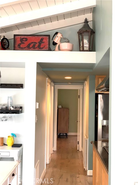 1125 2nd Street, Hermosa Beach, California 90254, 2 Bedrooms Bedrooms, ,1 BathroomBathrooms,Residential,Sold,2nd,SB20192889