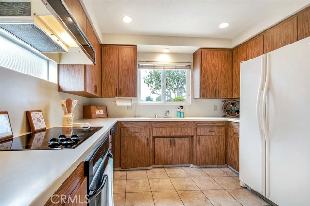 1329 Gertruda Avenue, Redondo Beach, California 90277, 3 Bedrooms Bedrooms, ,1 BathroomBathrooms,Residential,Sold,Gertruda,SB21018995