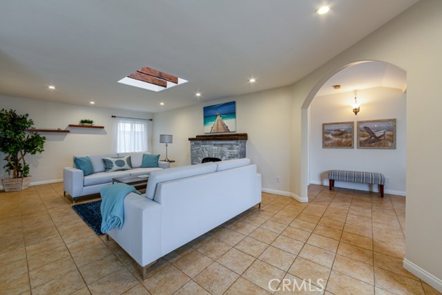 2022 Ernest Avenue, Redondo Beach, California 90278, 3 Bedrooms Bedrooms, ,1 BathroomBathrooms,Residential,Sold,Ernest,PW20211052