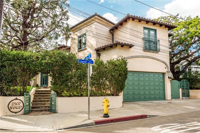 2507 Valley Drive, Manhattan Beach, California 90266, 4 Bedrooms Bedrooms, ,3 BathroomsBathrooms,Residential,Sold,Valley,PV18037103