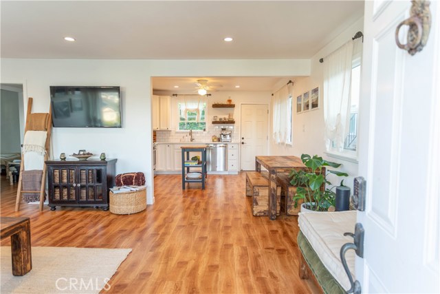 2022 Rockefeller Lane, Redondo Beach, California 90278, 2 Bedrooms Bedrooms, ,1 BathroomBathrooms,Residential,Sold,Rockefeller,SB20182136