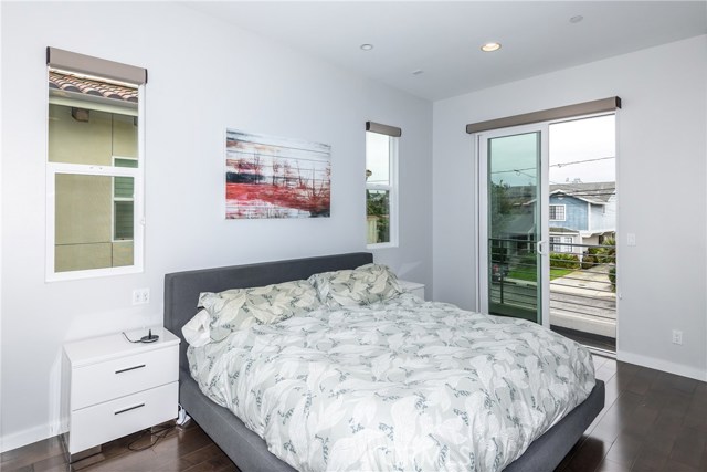 2313 Clark Lane, Redondo Beach, California 90278, 4 Bedrooms Bedrooms, ,3 BathroomsBathrooms,Residential,Sold,Clark,SB18080863