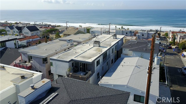 3215 Vista Drive, Manhattan Beach, California 90266, 3 Bedrooms Bedrooms, ,3 BathroomsBathrooms,Residential,Sold,Vista,SB20078547