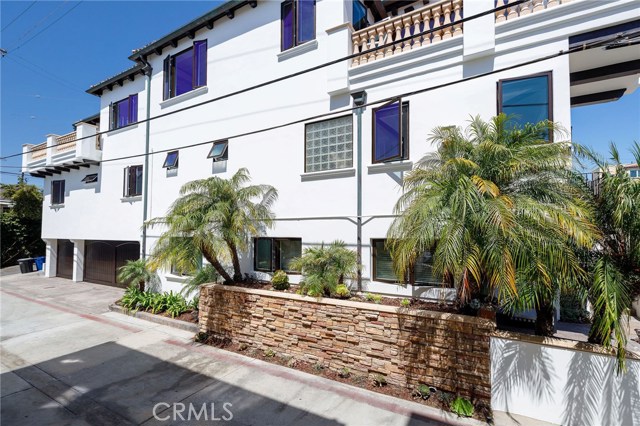 123 29th Street, Hermosa Beach, California 90254, 5 Bedrooms Bedrooms, ,5 BathroomsBathrooms,Residential,Sold,29th,SB20099195