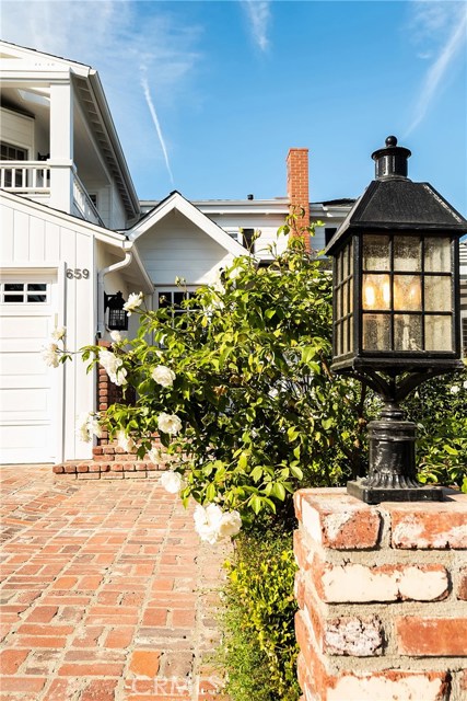 659 18th Street, Manhattan Beach, California 90266, 4 Bedrooms Bedrooms, ,3 BathroomsBathrooms,Residential,Sold,18th,SB19269469