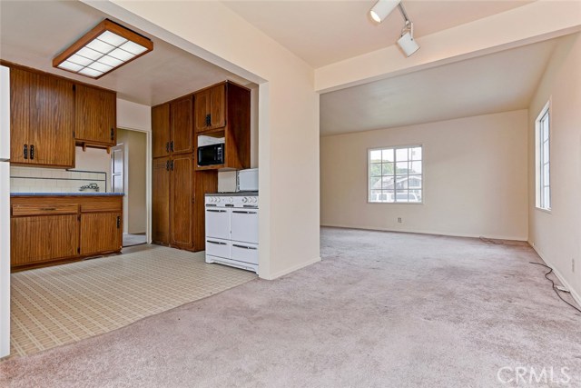 2404 Thomas Avenue, Redondo Beach, California 90278, 3 Bedrooms Bedrooms, ,1 BathroomBathrooms,Residential,Sold,Thomas,SB17071110