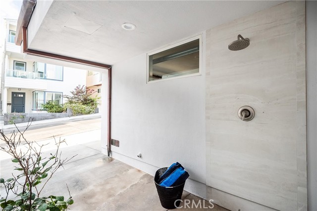 324 21st Street, Manhattan Beach, California 90266, 3 Bedrooms Bedrooms, ,4 BathroomsBathrooms,Residential,Sold,21st,SB21154913