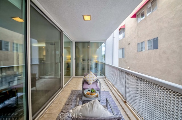 1 Bed Home for Sale in Beverly Hills, California