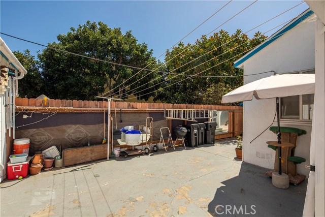 1040 Loma Drive, Hermosa Beach, California 90254, 3 Bedrooms Bedrooms, ,Residential,Sold,Loma,SB19091151